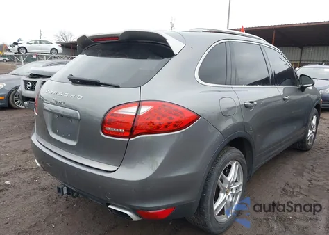 2014 Porsche Cayenne Platinum Edition z USA, uszkodzony, nr VIN WP1AA2A25ELA93941